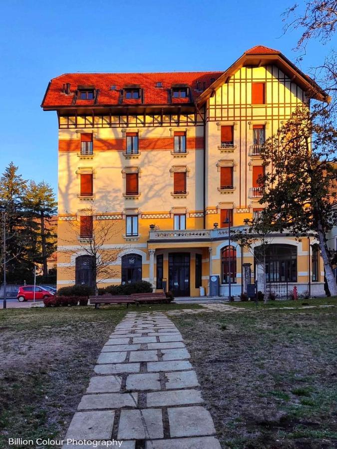 Bilocale Liberty Apartment Viggiù Exterior foto